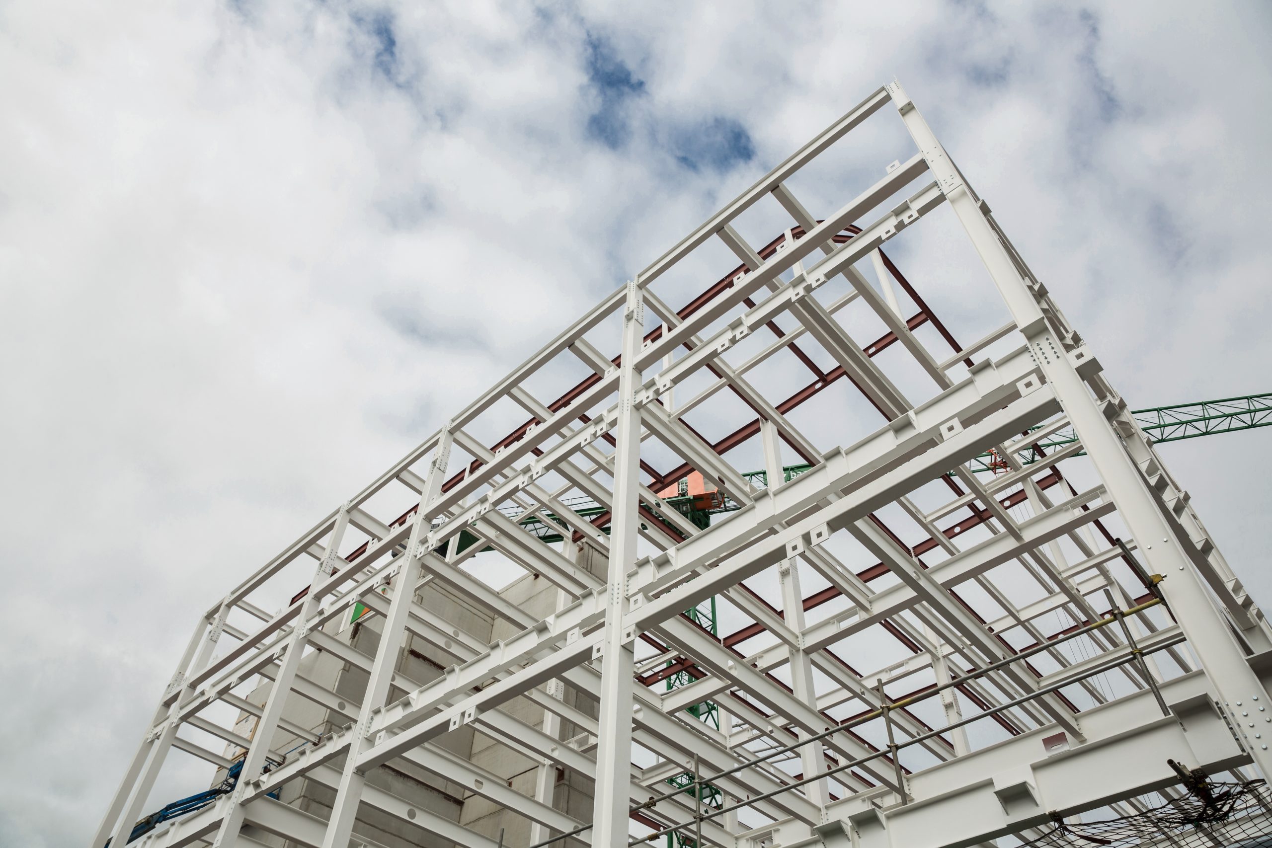 Why Is Metal Construction Becoming the #1 Choice for Commercial and Industrial Buildings?